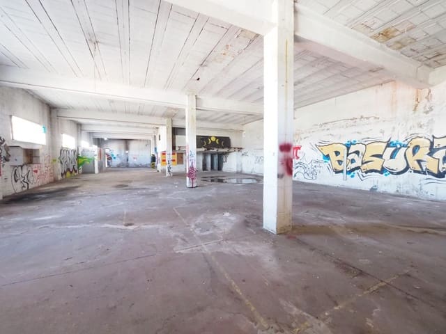 Business for sale in Terrassa - € 295,000 (Ref: 9908480)