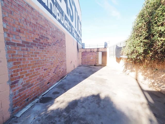 Business for sale in Terrassa - € 295,000 (Ref: 9908480)