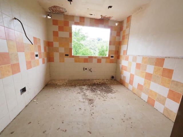 4 chambre Villa/Maison à vendre à Arenys de Munt - 150 000 € (Ref: 9908481)