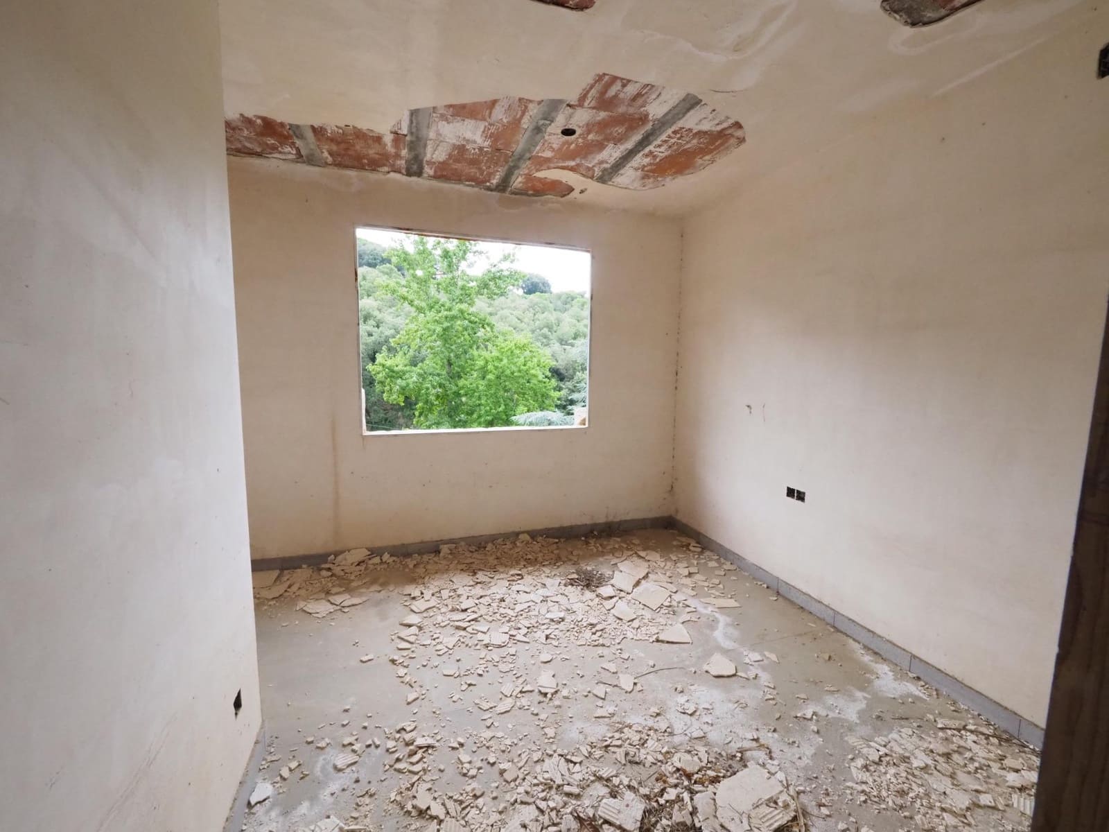 4 chambre Villa/Maison à vendre à Arenys de Munt - 150 000 € (Ref: 9908481)