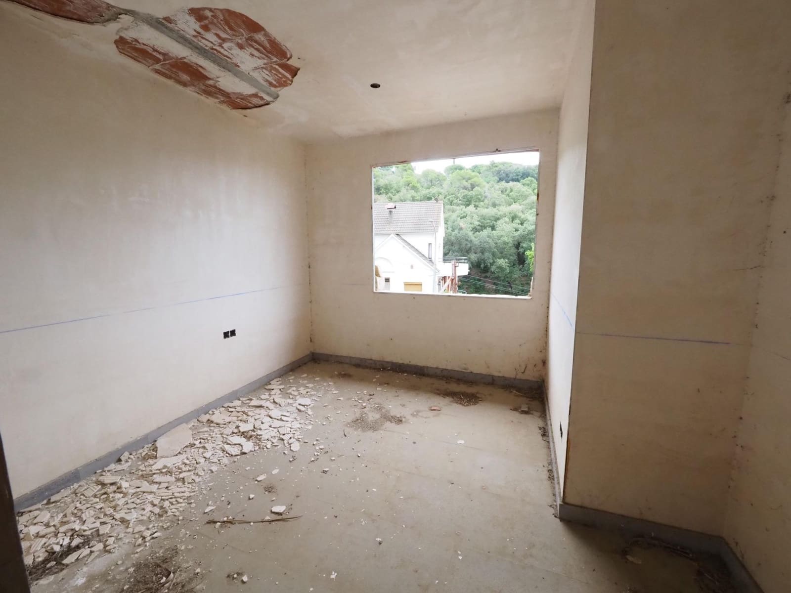 4 chambre Villa/Maison à vendre à Arenys de Munt - 150 000 € (Ref: 9908481)