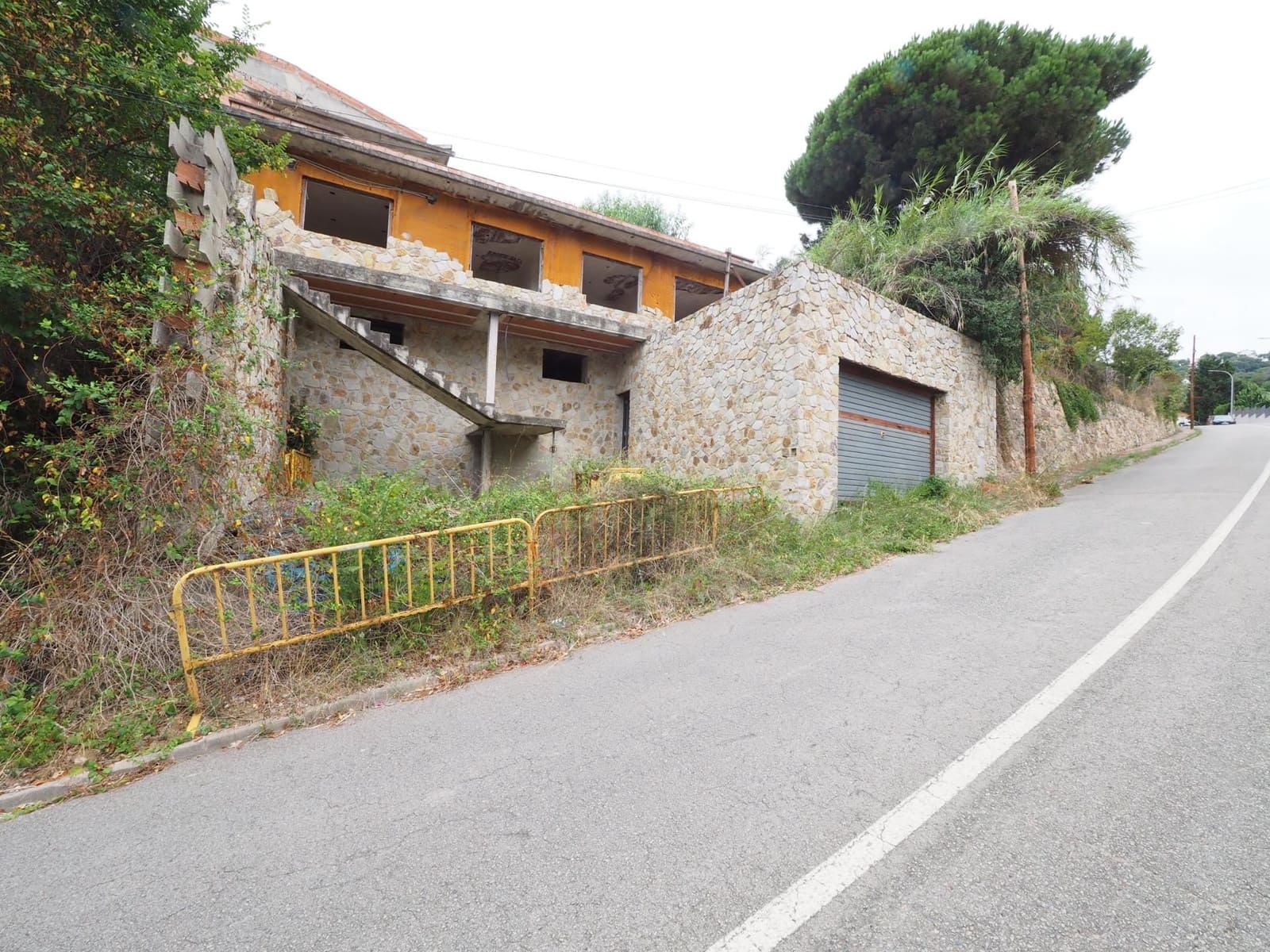4 chambre Villa/Maison à vendre à Arenys de Munt - 150 000 € (Ref: 9908481)