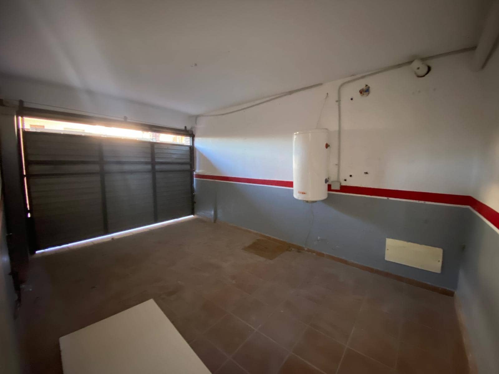 4 chambre Villa/Maison Semi-Mitoyenne à vendre à Vilanova i la Geltru avec piscine garage - 350 000 € (Ref: 9908483)