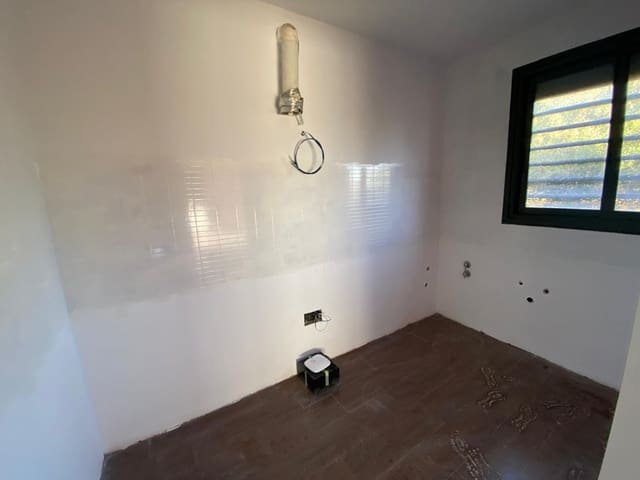 4 chambre Villa/Maison Semi-Mitoyenne à vendre à Vilanova i la Geltrú avec piscine garage - 350 000 € (Ref: 9908483)