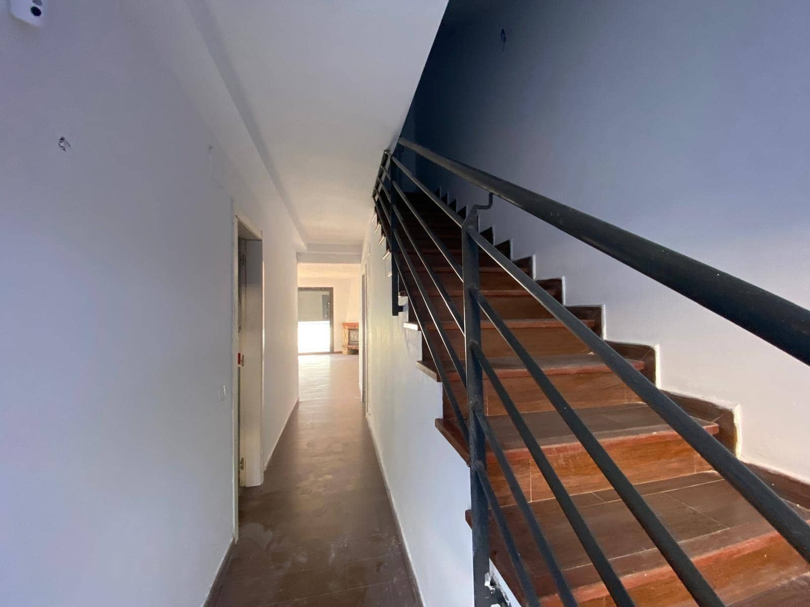 4 chambre Villa/Maison Semi-Mitoyenne à vendre à Vilanova i la Geltru avec piscine garage - 350 000 € (Ref: 9908483)