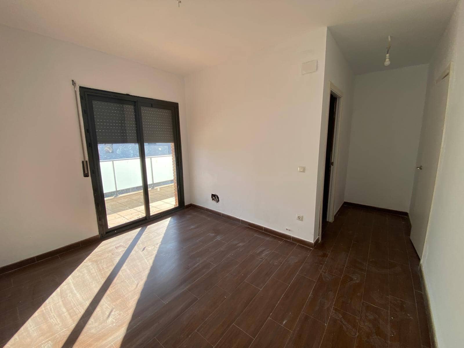 4 chambre Villa/Maison Semi-Mitoyenne à vendre à Vilanova i la Geltru avec piscine garage - 350 000 € (Ref: 9908483)