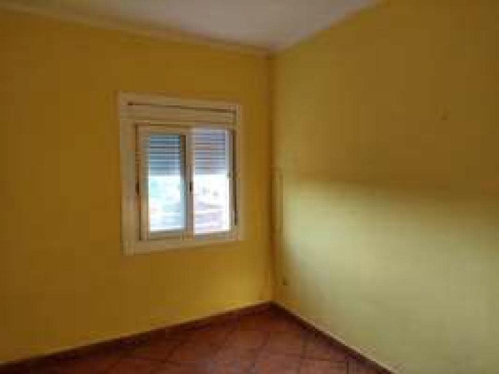 Piso de 2 habitaciones en Terrassa en venta - 91.700 € (Ref: 9908486)