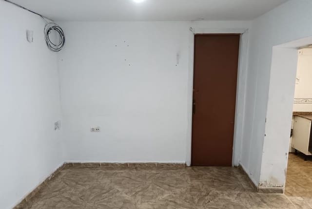 3 soverom Leilighet til salgs i Terrassa - € 130 000 (Ref: 9908490)