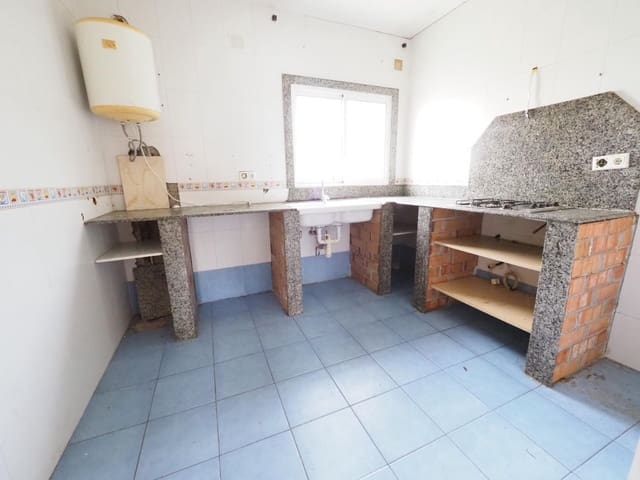 7 makuuhuone Huvila myytävänä paikassa Roda de Barà - 249 000 € (Ref: 9908491)