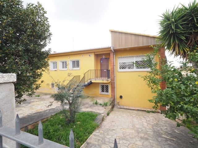 7 makuuhuone Huvila myytävänä paikassa Roda de Barà - 249 000 € (Ref: 9908491)