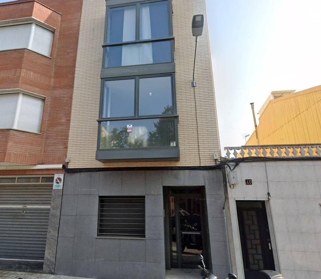 3 makuuhuone Asunto myytävänä paikassa Sabadell - 145 000 € (Ref: 9908493)
