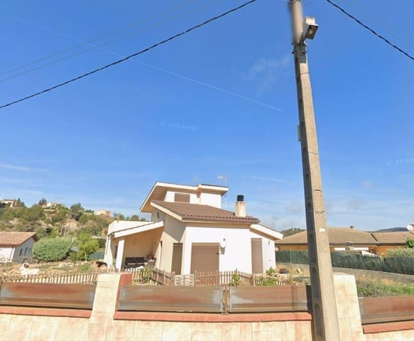 Casa de 4 habitaciones en Castellbell i el Vilar en venta con garaje - 202.500 € (Ref: 9908499)