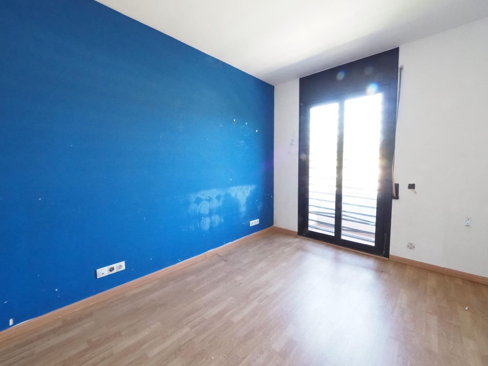 5 chambre Villa/Maison Mitoyenne à vendre à Montmelo avec garage - 460 000 € (Ref: 9908502)