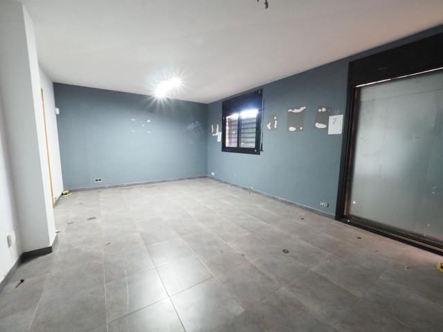 5 sypialnia Dom szeregowy na sprzedaż w Montmeló z garażem - 460 000 € (Ref: 9908502)