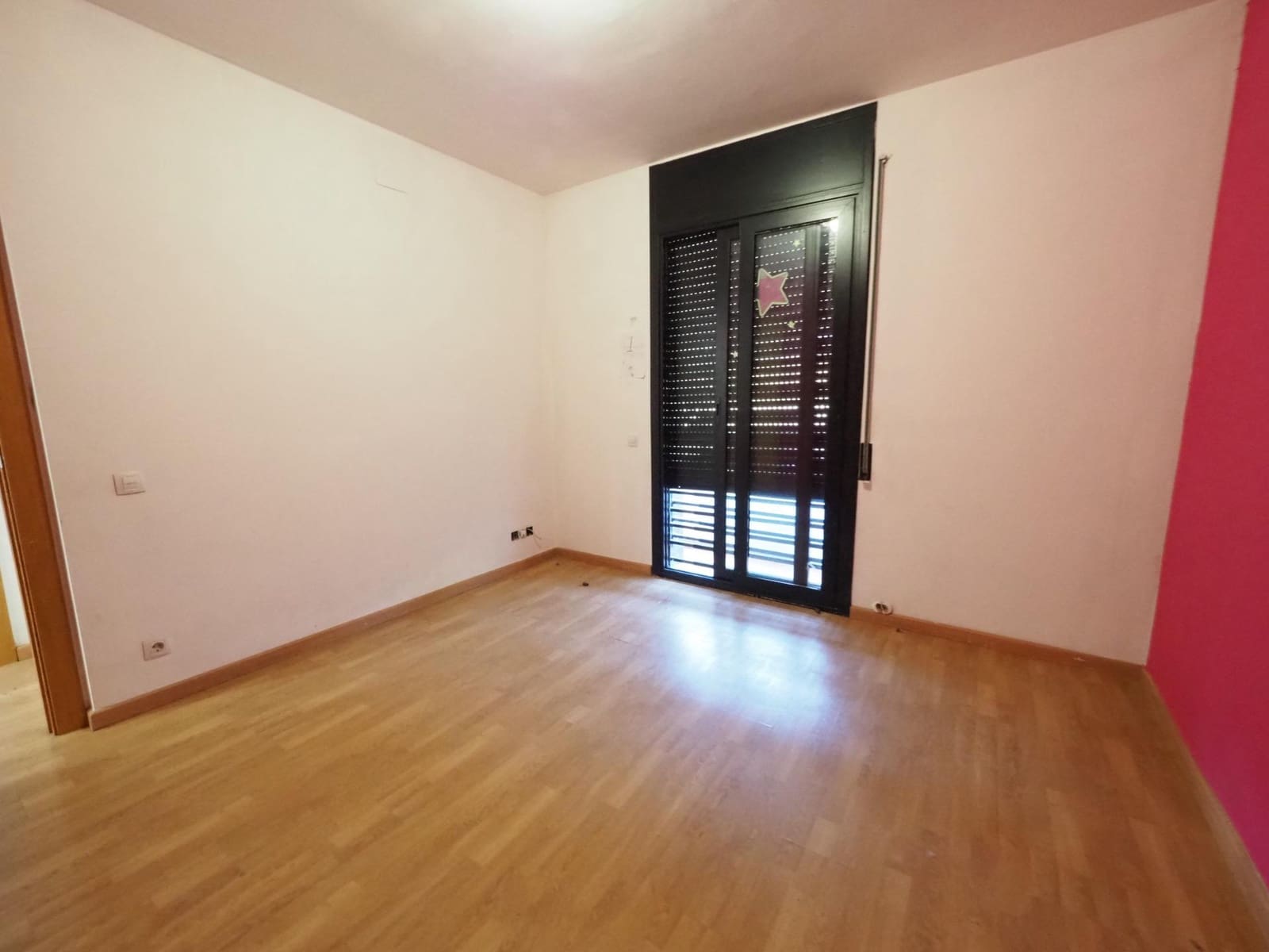 5 chambre Villa/Maison Mitoyenne à vendre à Montmelo avec garage - 460 000 € (Ref: 9908502)