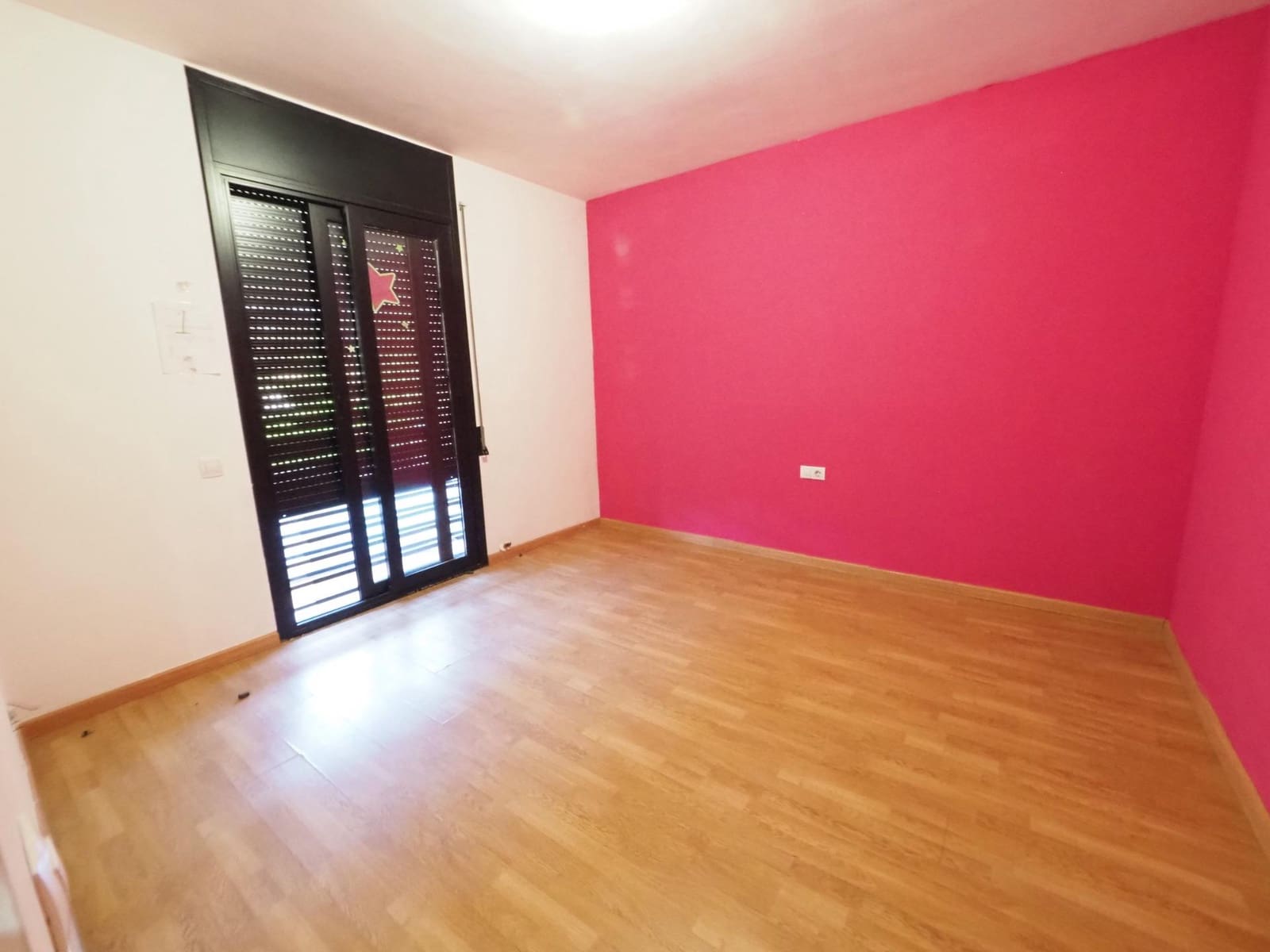 5 chambre Villa/Maison Mitoyenne à vendre à Montmelo avec garage - 460 000 € (Ref: 9908502)