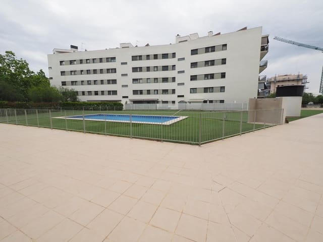 4 bedroom Flat for sale in Sabadell with pool - € 297,000 (Ref: 9908503)