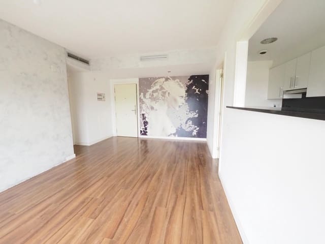 4 bedroom Flat for sale in Sabadell with pool - € 297,000 (Ref: 9908503)