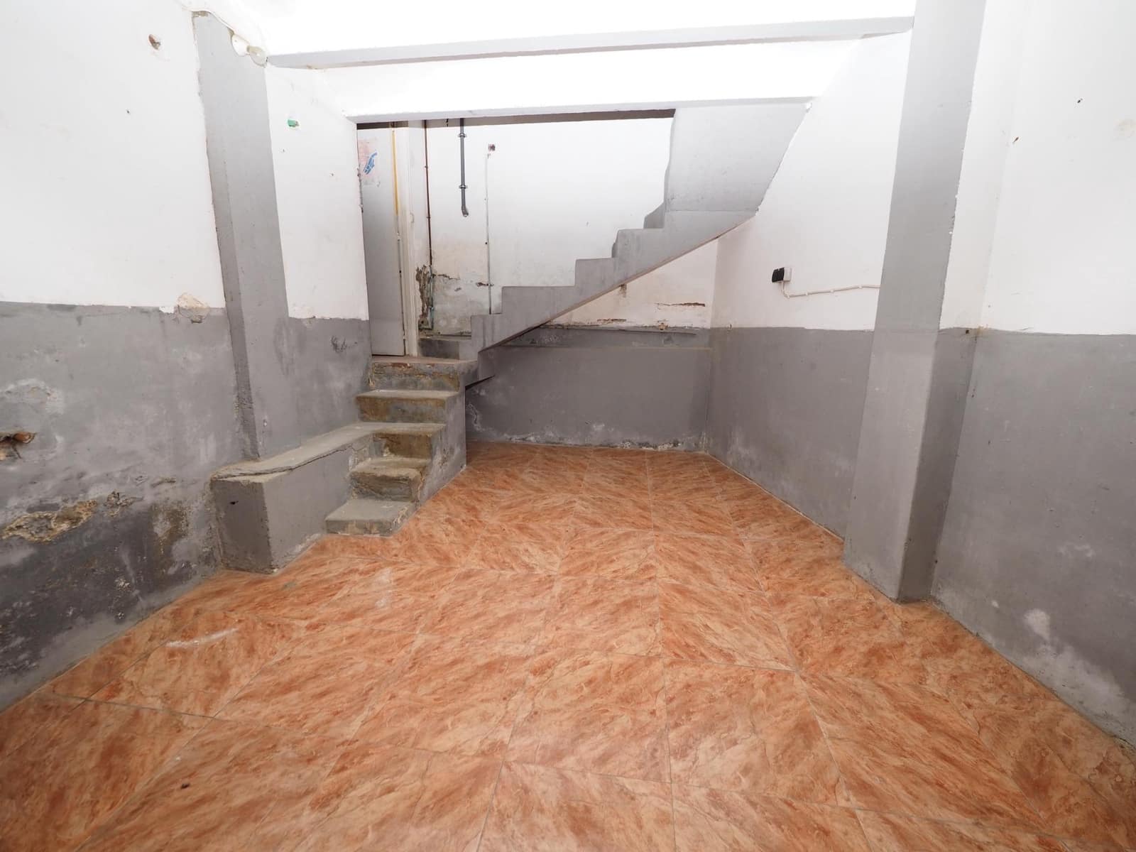 Commercial for sale in Arenys de Munt with garage - € 83,000 (Ref: 9908505)