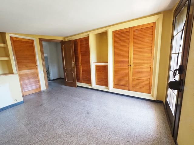 5 camera da letto Villetta a Schiera in vendita in Sant Fost de Campsentelles con piscina garage - 436.000 € (Rif: 9908506)