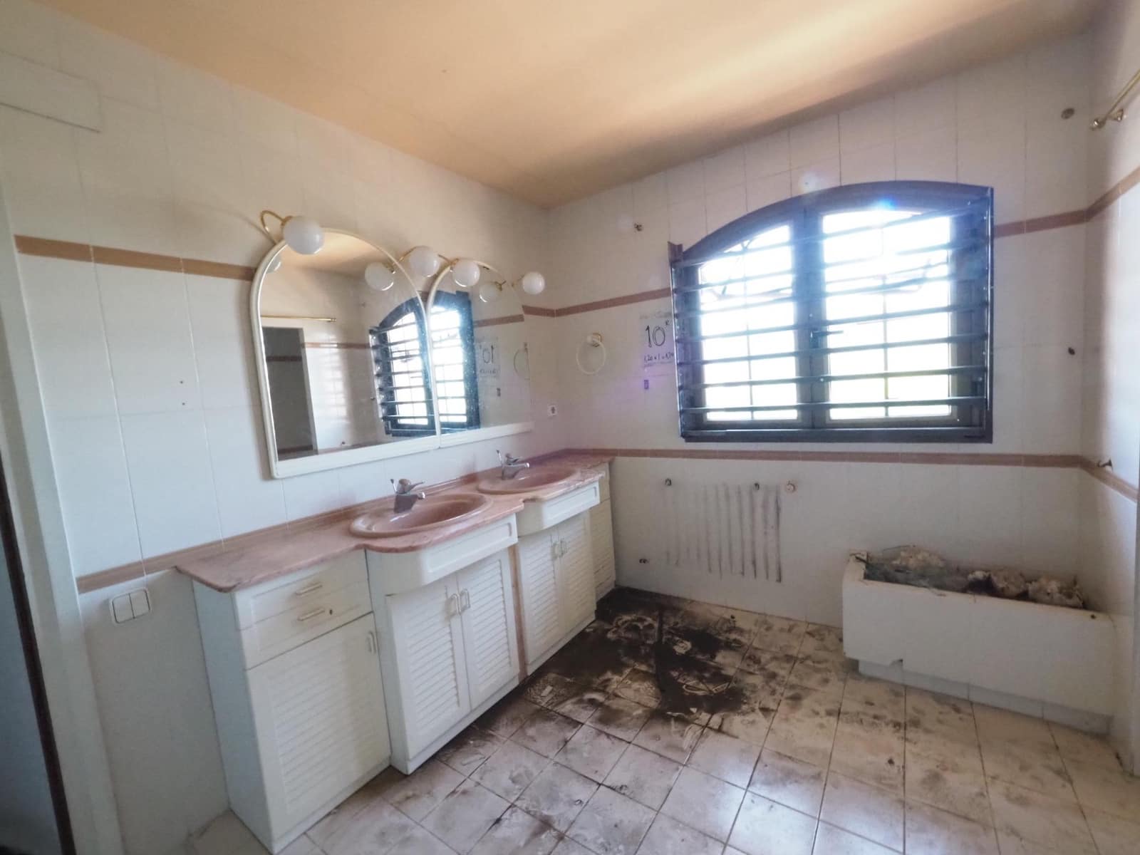 5 camera da letto Villetta a Schiera in vendita in Sant Fost de Campsentelles con piscina garage - 436.000 € (Rif: 9908506)
