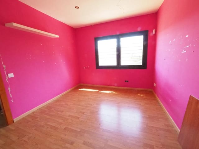 3 sovrum Villa till salu i Lliçà d'Amunt - 420 000 € (Ref: 9908507)