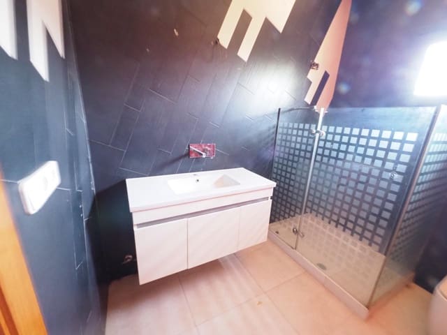 3 sovrum Villa till salu i Lliçà d'Amunt - 420 000 € (Ref: 9908507)