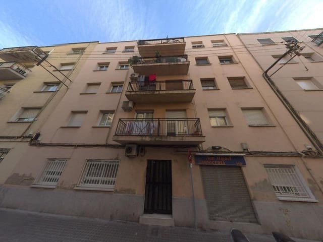 3 bedroom Flat for sale in Sabadell - € 93,600 (Ref: 9908509)