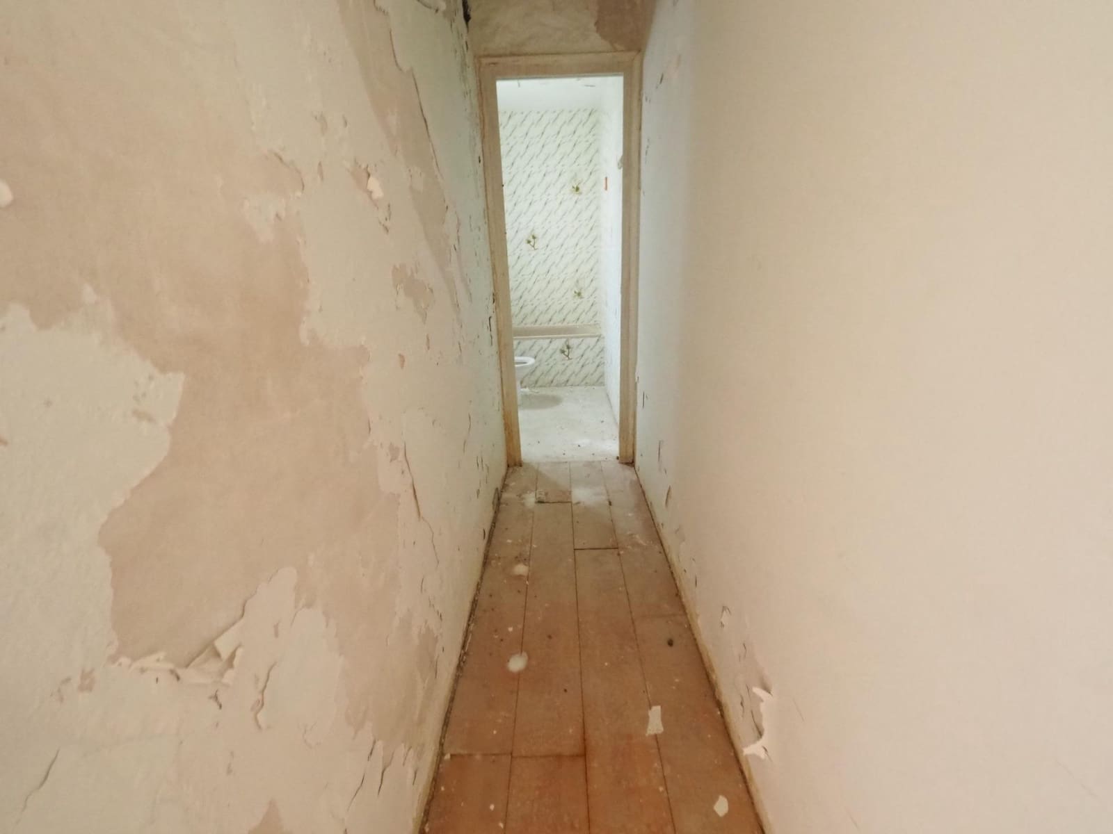 Chalet de 2 habitaciones en La Torre de Claramunt en venta con garaje - 99.000 € (Ref: 9908514)