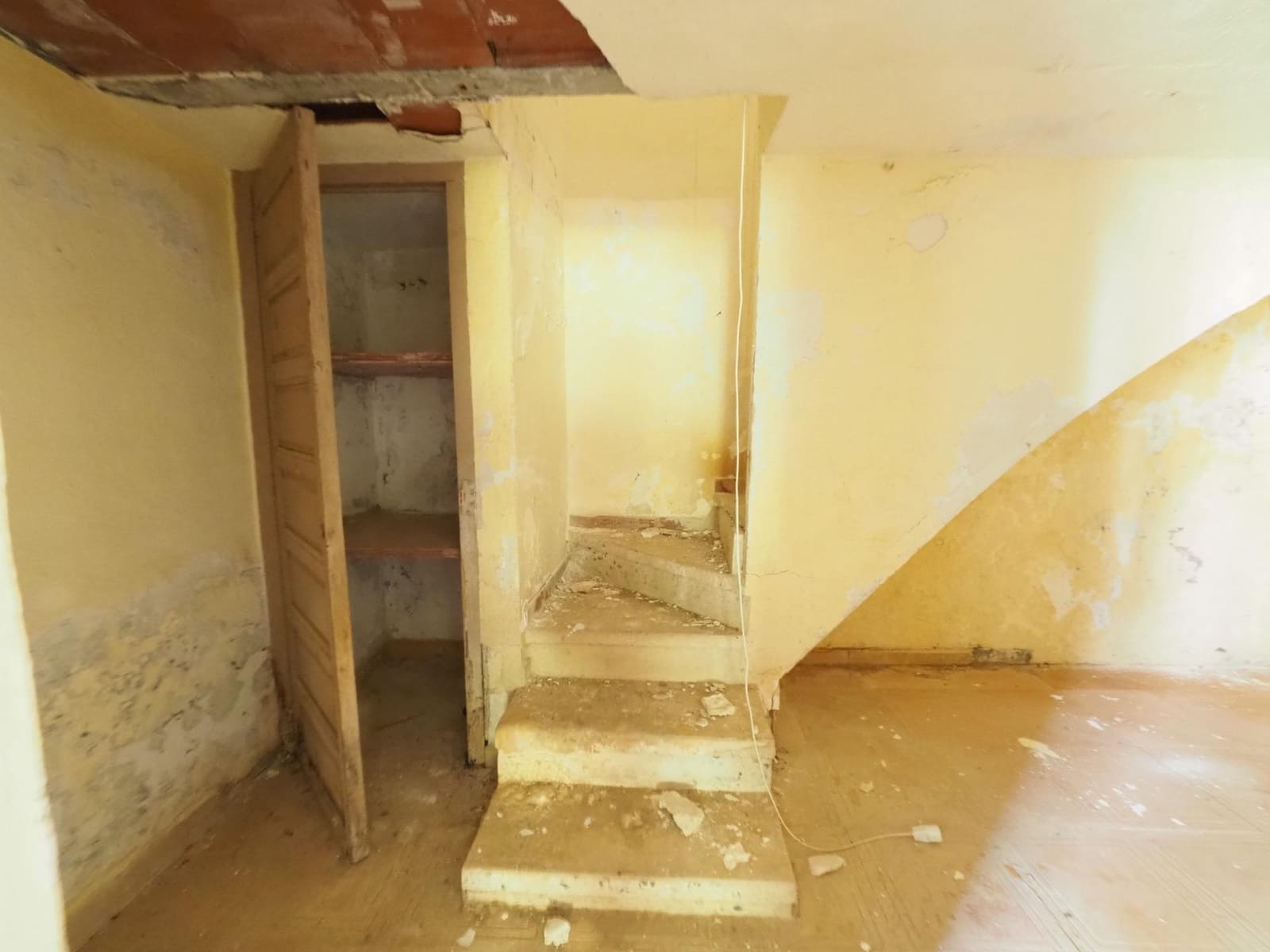Chalet de 2 habitaciones en La Torre de Claramunt en venta con garaje - 99.000 € (Ref: 9908514)