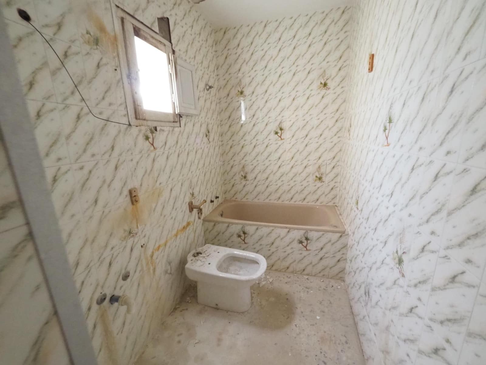 Chalet de 2 habitaciones en La Torre de Claramunt en venta con garaje - 99.000 € (Ref: 9908514)