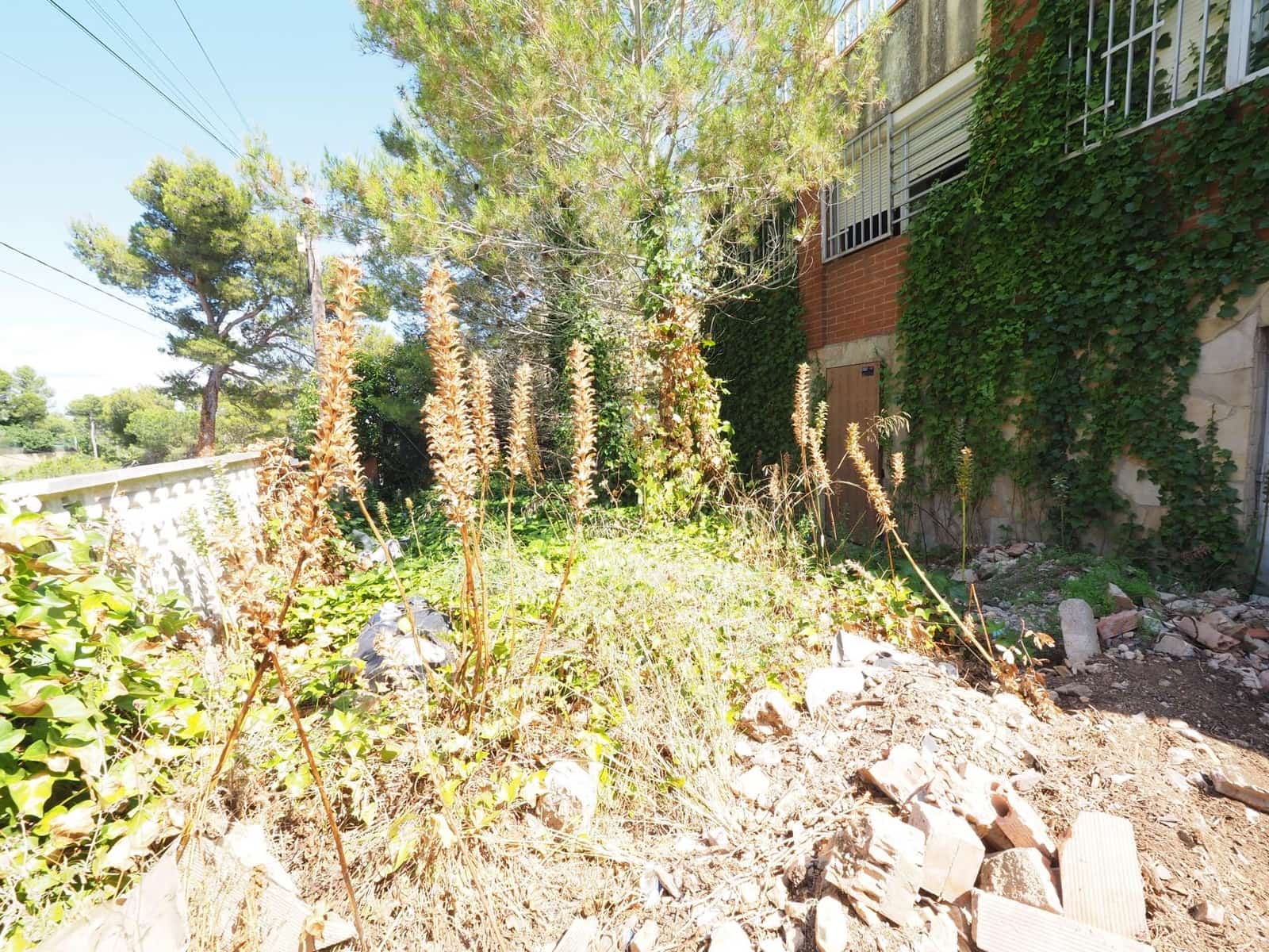 Chalet de 2 habitaciones en La Torre de Claramunt en venta con garaje - 99.000 € (Ref: 9908514)