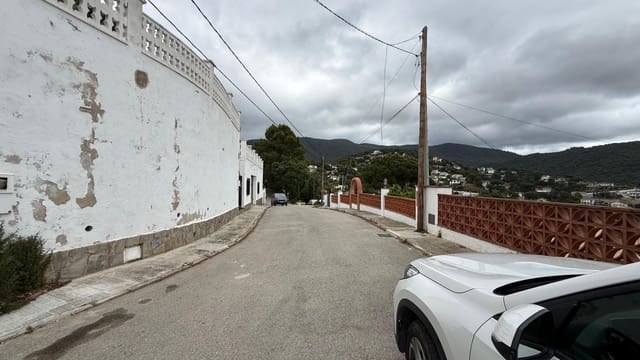 4 chambre Villa/Maison à vendre à Sant Cebrià de Vallalta avec garage - 269 000 € (Ref: 9908515)