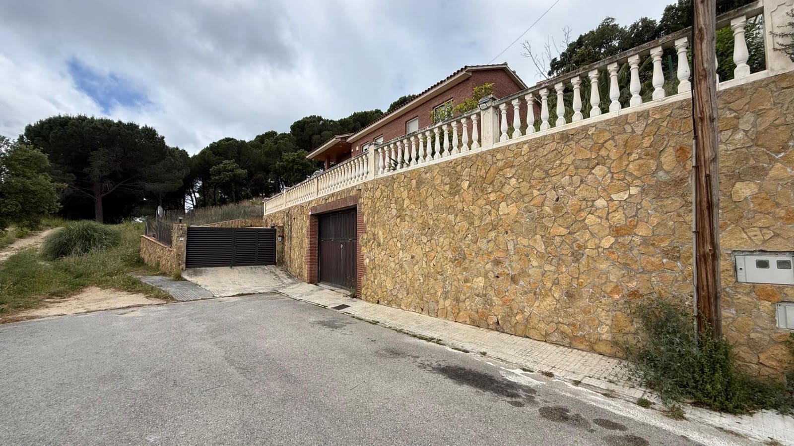 4 chambre Villa/Maison à vendre à Sant Cebria de Vallalta avec garage - 269 000 € (Ref: 9908515)