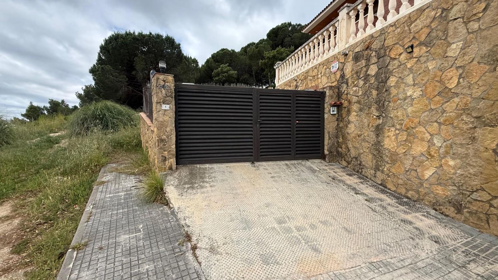 4 chambre Villa/Maison à vendre à Sant Cebria de Vallalta avec garage - 269 000 € (Ref: 9908515)