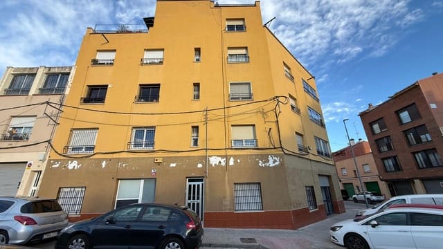Piso de 3 habitaciones en Terrassa en venta - 105.000 € (Ref: 9908523)