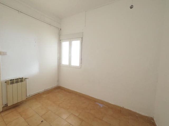 3 quarto Apartamento para venda em Igualada - 130 000 € (Ref: 9908525)