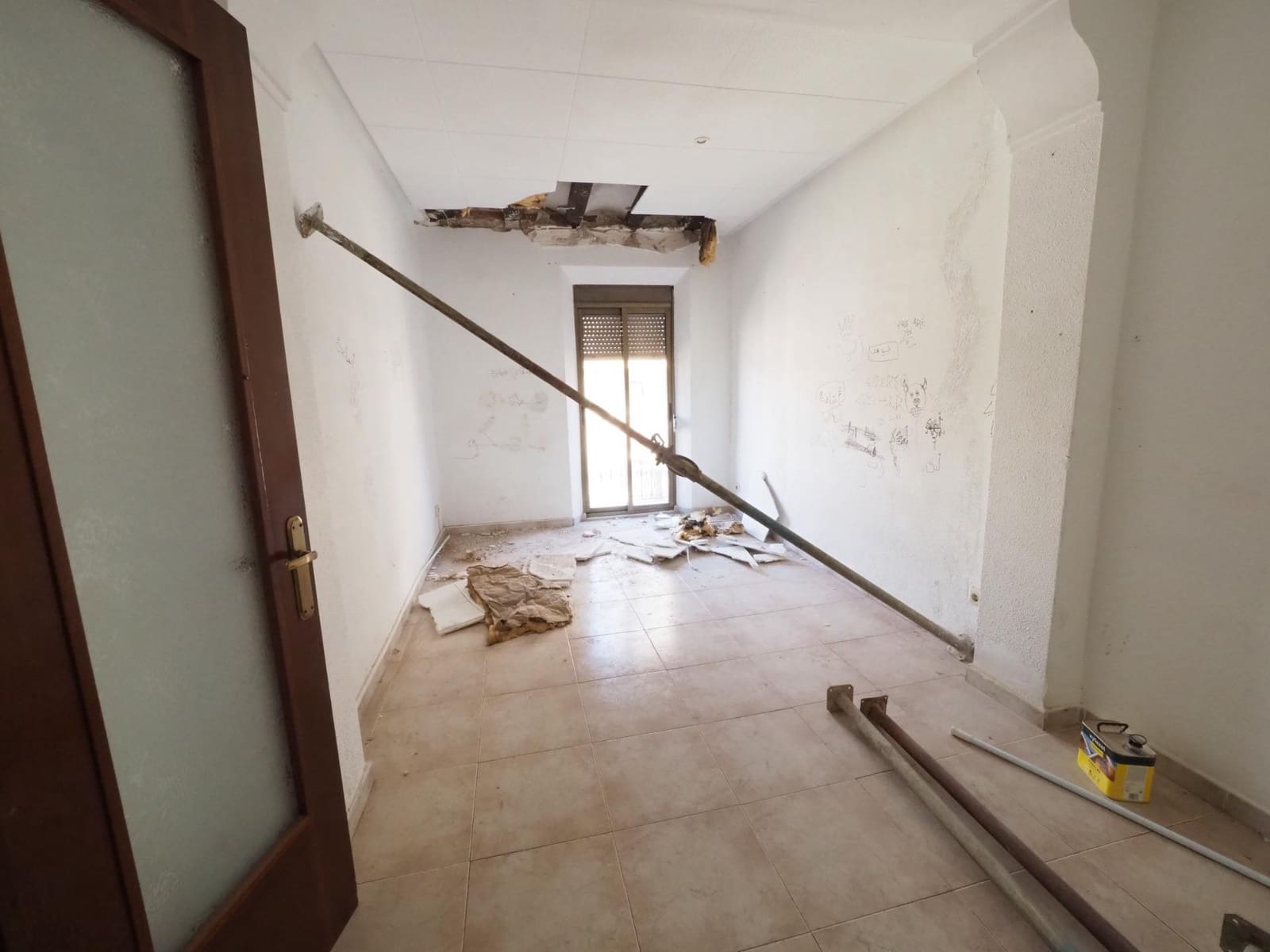 3 bedroom Flat for sale in Tarragona city - € 99,000 (Ref: 9908527)