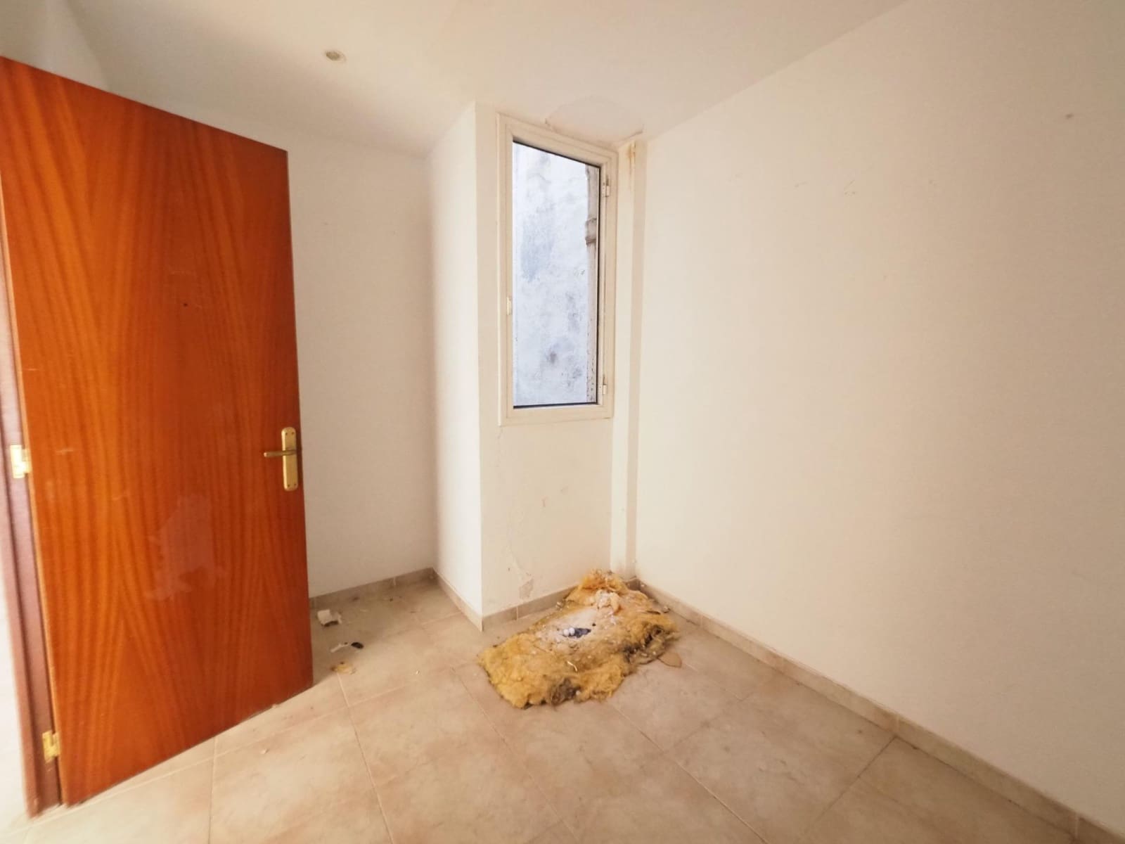 3 bedroom Flat for sale in Tarragona city - € 99,000 (Ref: 9908527)