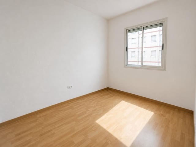 3 soveværelse Lejlighed til salg i Sabadell - € 164.000 (Ref: 9908530)