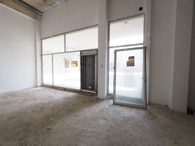 Kaupallinen myytävänä paikassa Terrassa - 80 000 € (Ref: 9908531)