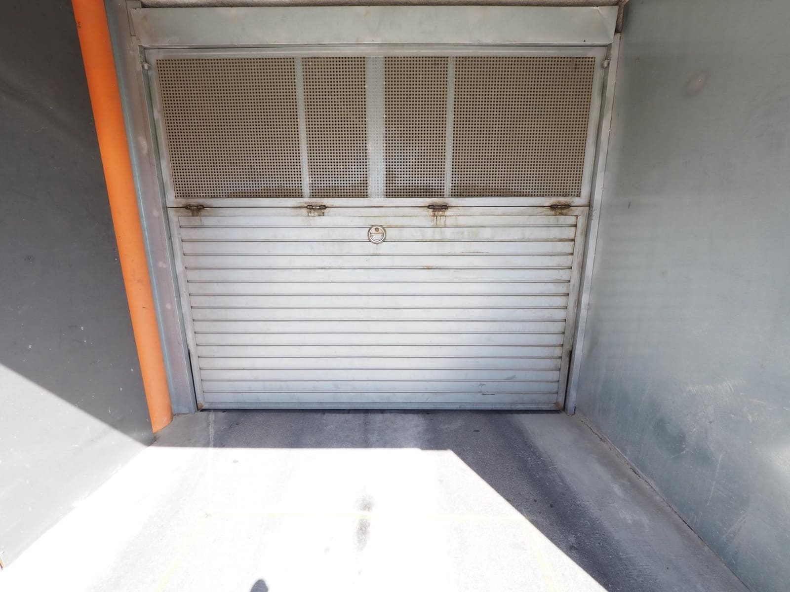 Commercial for sale in Terrassa - € 80,000 (Ref: 9908531)