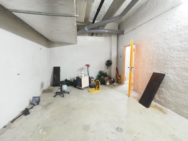 Kaupallinen myytävänä paikassa Terrassa - 80 000 € (Ref: 9908531)