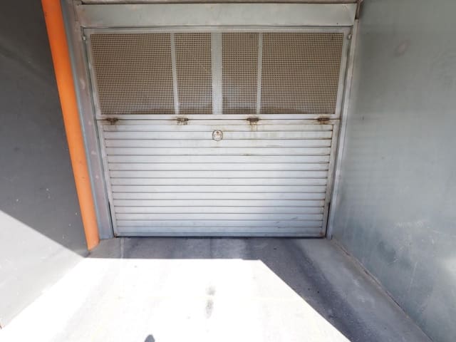 Kaupallinen myytävänä paikassa Terrassa - 80 000 € (Ref: 9908531)