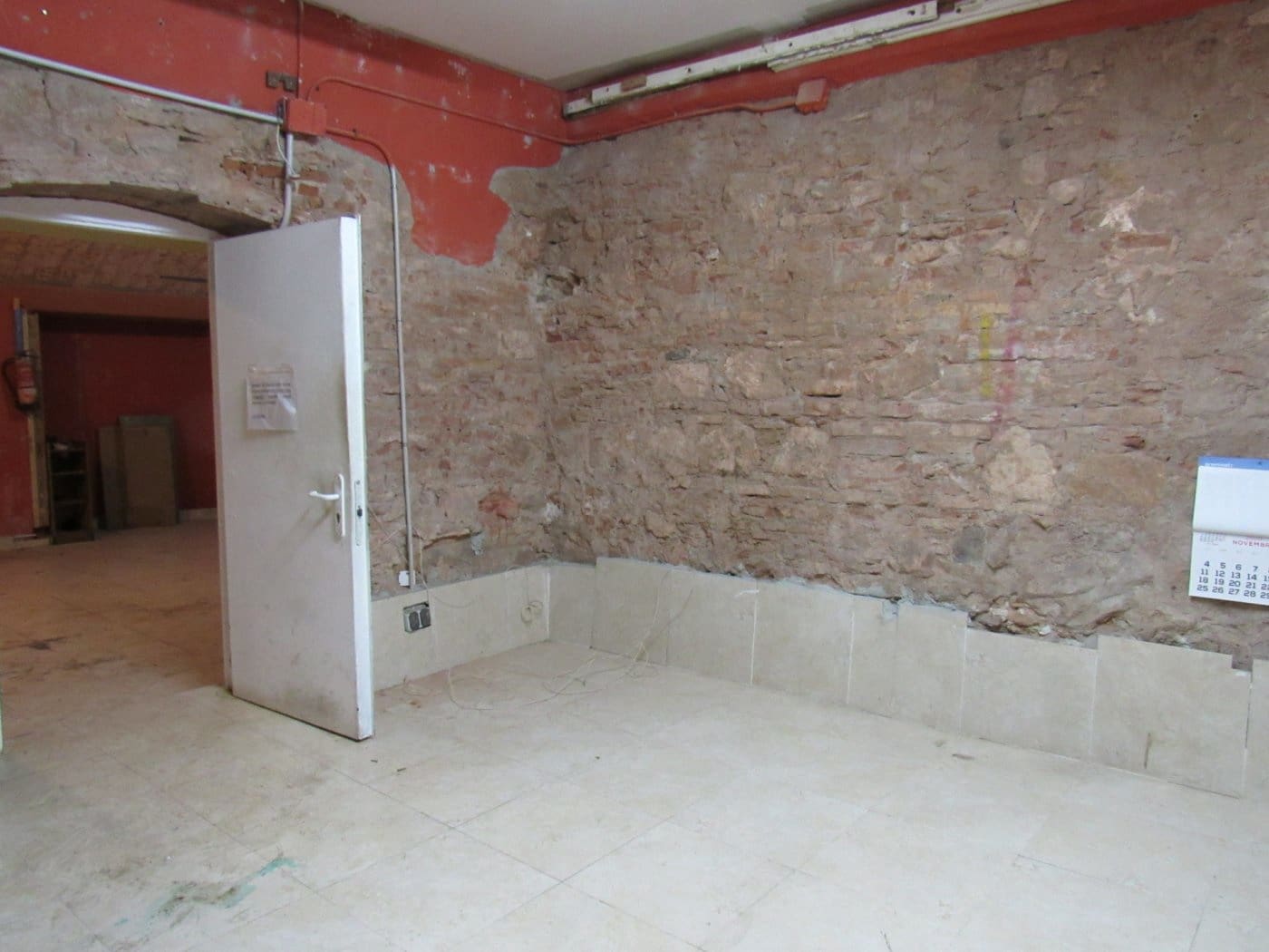 Komercyjne na sprzedaż w Miasto Barcelona - 120 000 € (Ref: 9908537)