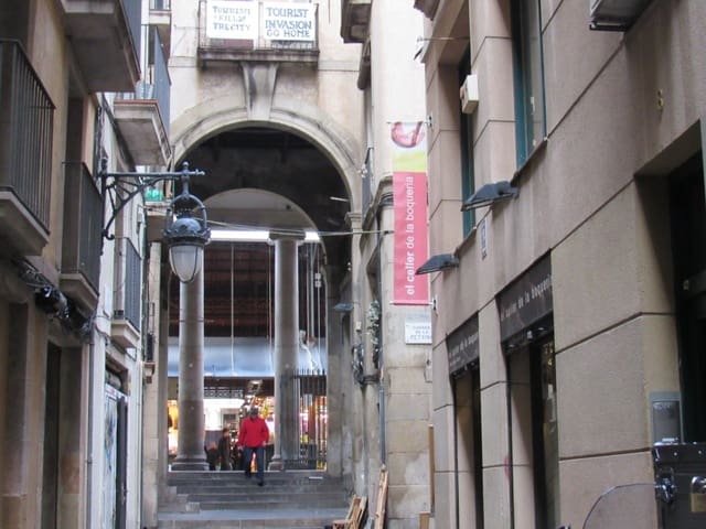Komercyjne na sprzedaż w El Raval, Miasto Barcelona - 120 000 € (Ref: 9908537)