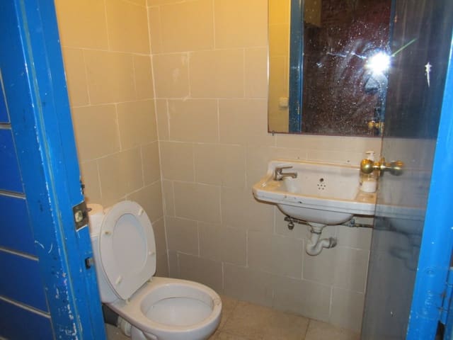 Komercyjne na sprzedaż w El Raval, Miasto Barcelona - 120 000 € (Ref: 9908537)
