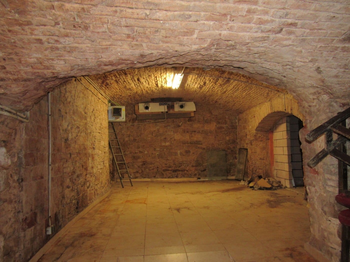 Komercyjne na sprzedaż w Miasto Barcelona - 120 000 € (Ref: 9908537)