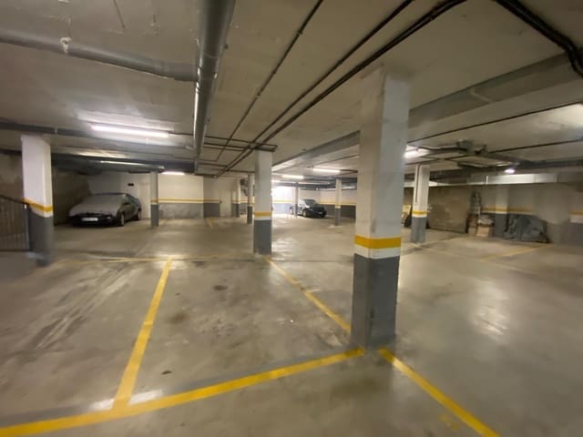 Garage in vendita in Rubí - 7.500 € (Rif: 9908540)