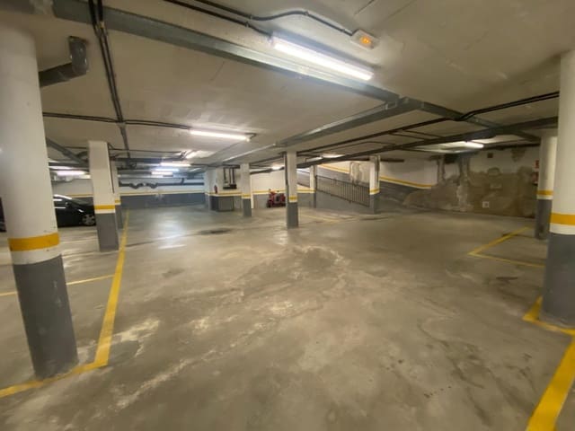 Garage in vendita in Rubí - 7.500 € (Rif: 9908540)